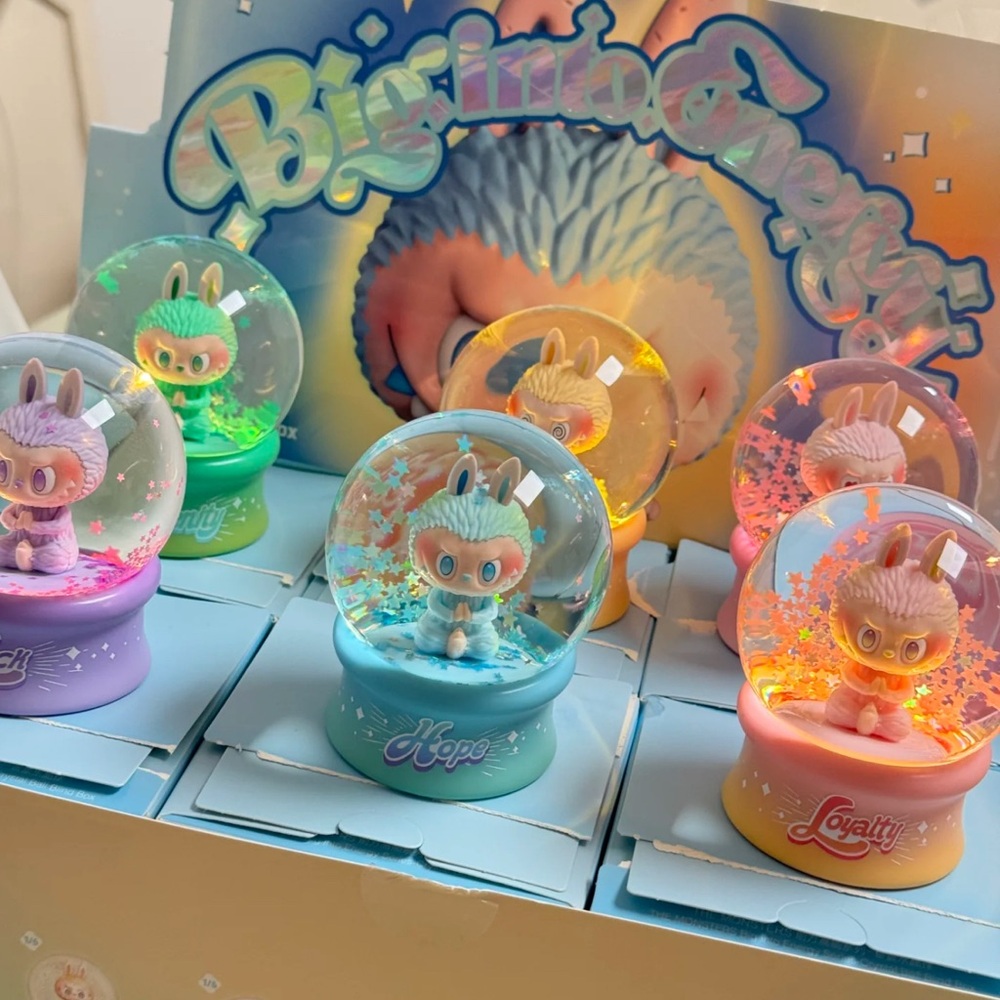 Labubu CRYSTAL SNOW GLOBE Big Into Energy Series Blind Box 1Pcs (Unopened)